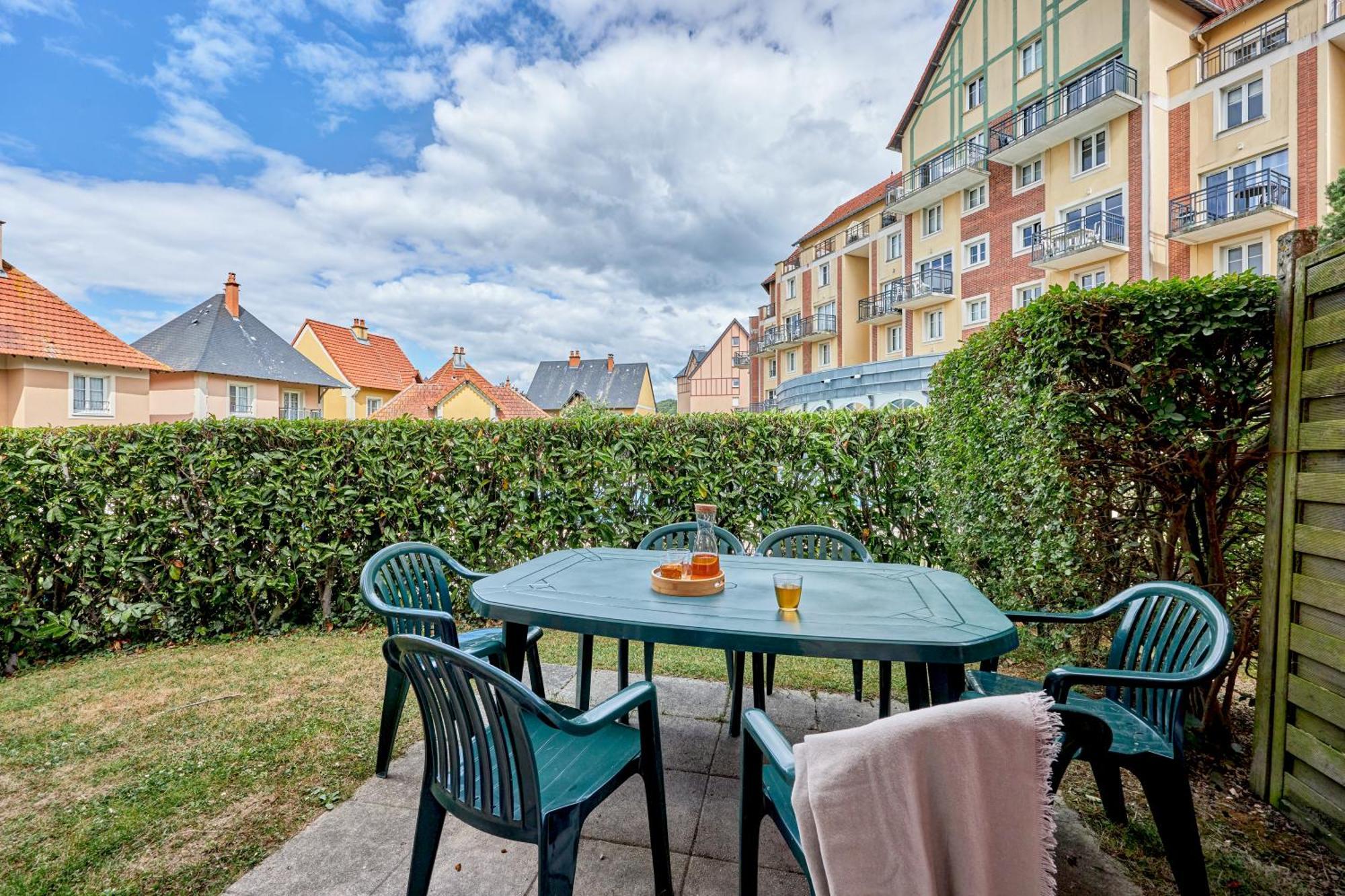 Residence Pierre & Vacances Port Guillaume Dives-sur-Mer Exterior foto